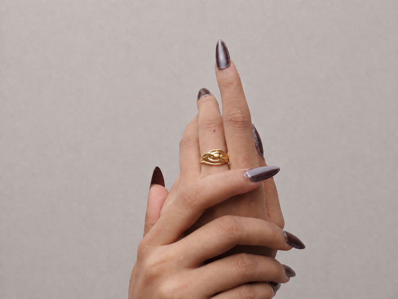 Golden Openwork Swirl Heart Ring – view 4