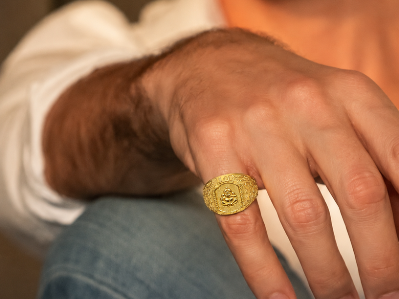 Golden Men's Ornate Filigree Signet Ring – view 2