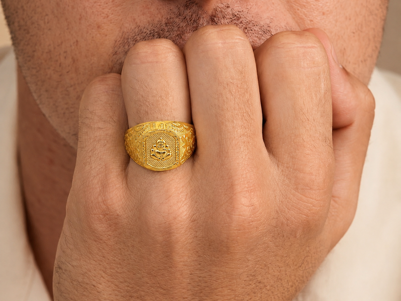 Golden Men's Ornate Filigree Signet Ring – view 3