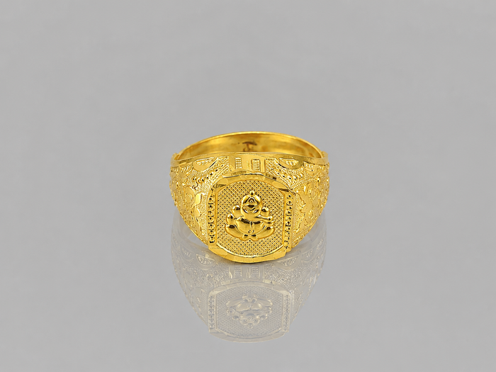 Golden Men's Ornate Filigree Signet Ring