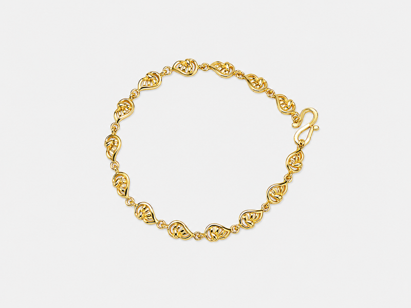 Golden Petite Openwork Link Bracelet