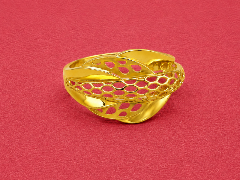 Golden Openwork Leaf Dome Ring