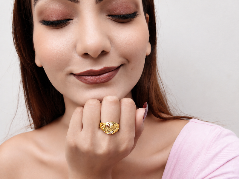 Two-Tone Golden Lattice Swirl Dome Ring – view 3