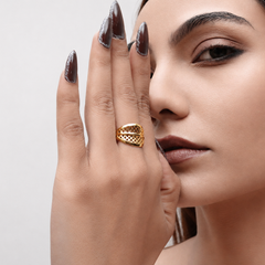 Golden Lattice Dome Band Ring – view 2