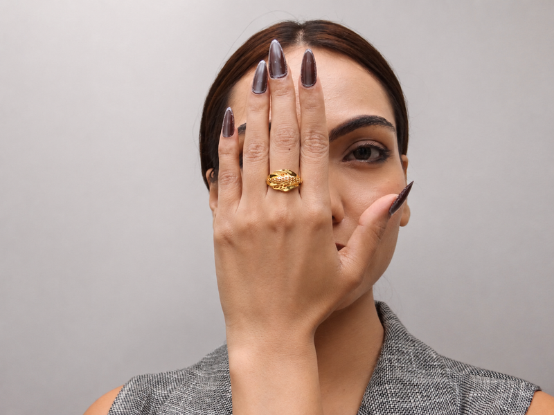 Golden Openwork Leaf Dome Ring – view 2