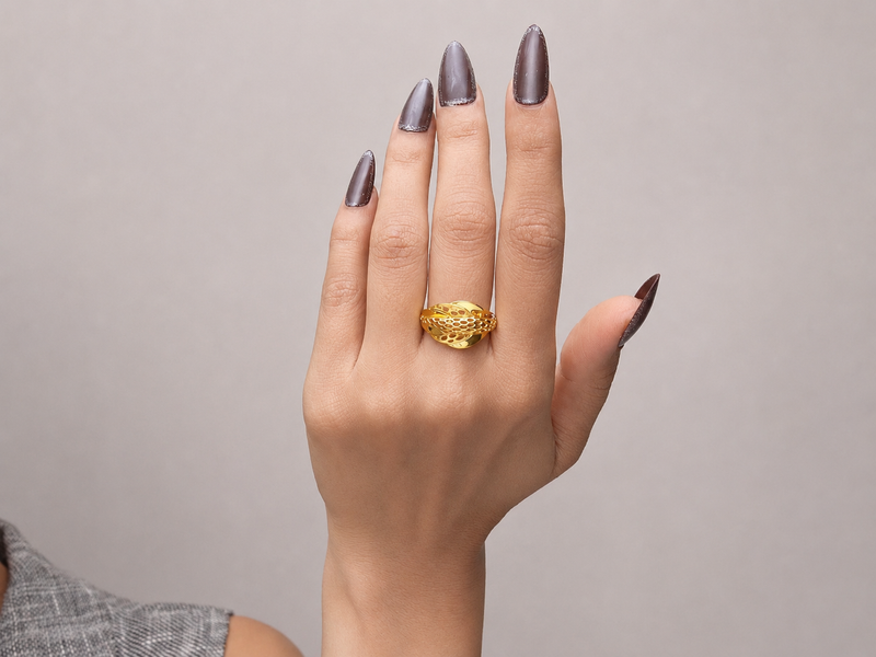 Golden Openwork Leaf Dome Ring – view 4