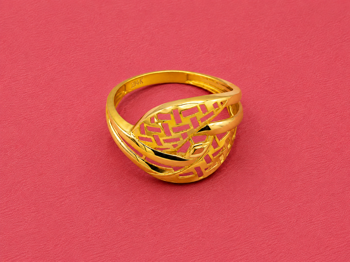 Golden Lattice Wrap Dome Ring