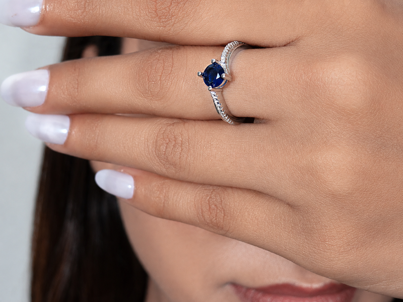 Silver Blue Round Solitaire Twist Ring – view 2