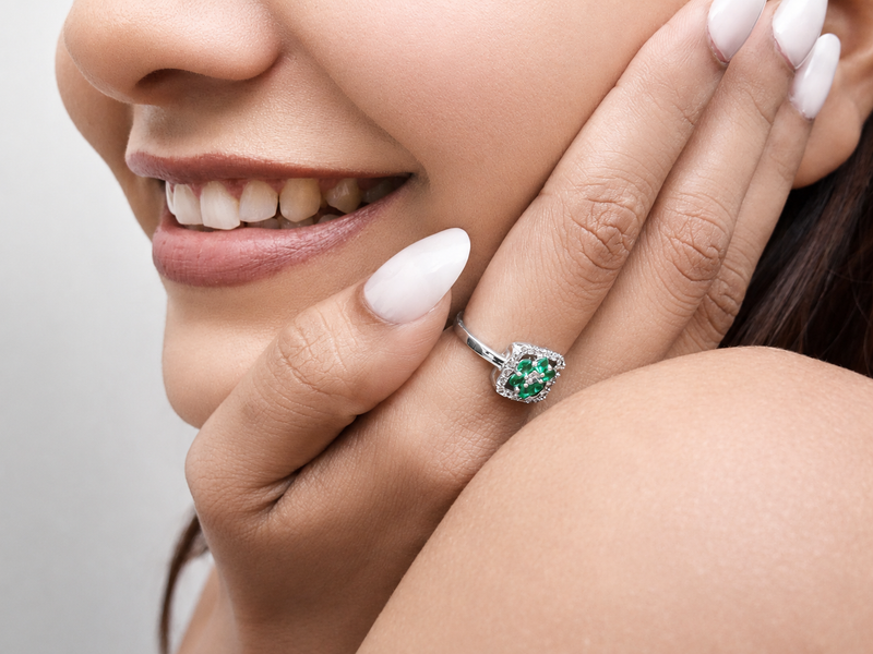 Silver Emerald Cluster Square Halo Ring – view 3