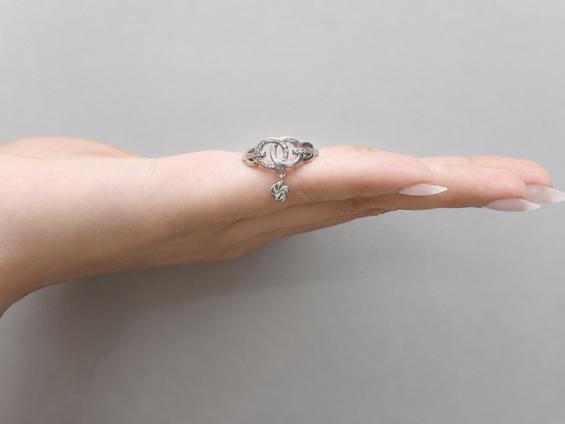 Silver Interlocked Circles Charm Ring – view 2
