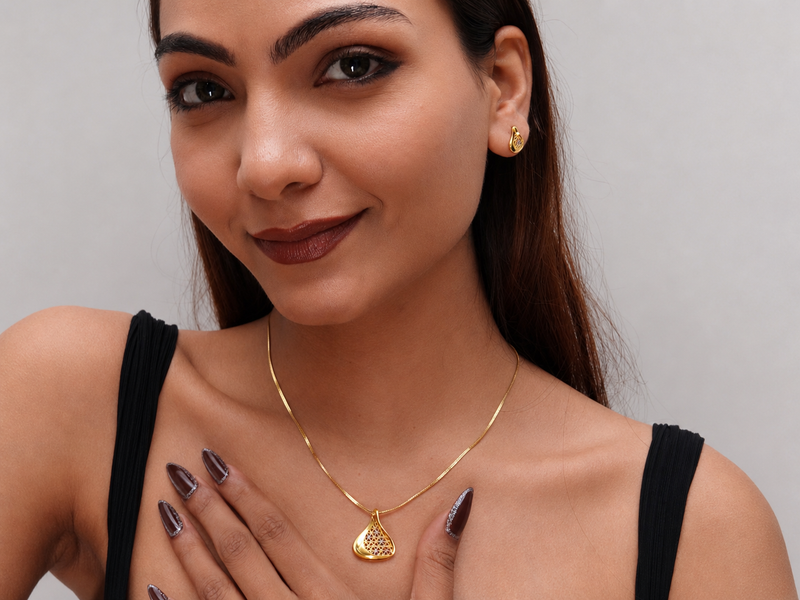 Two-Tone Golden Teardrop Mesh Pendant & Stud Set – view 2