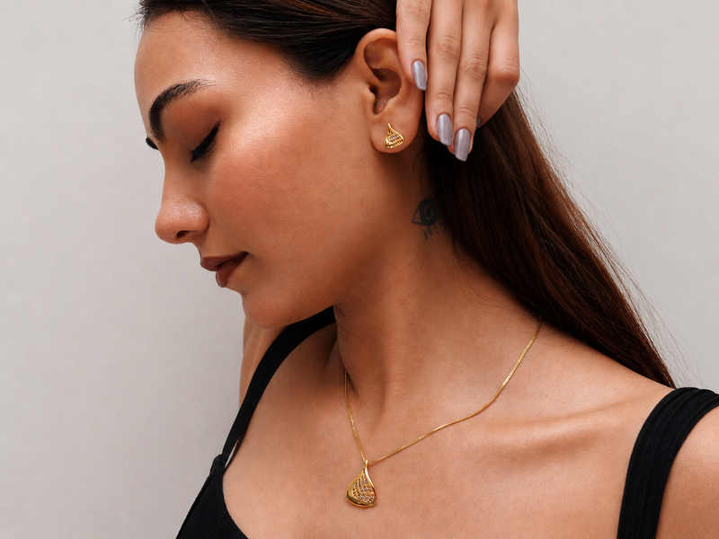 Two-Tone Golden Teardrop Mesh Pendant & Stud Set – view 3