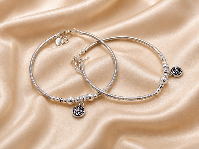 Oxidised Silver Daisy Disc Charm Beaded Bracelet
