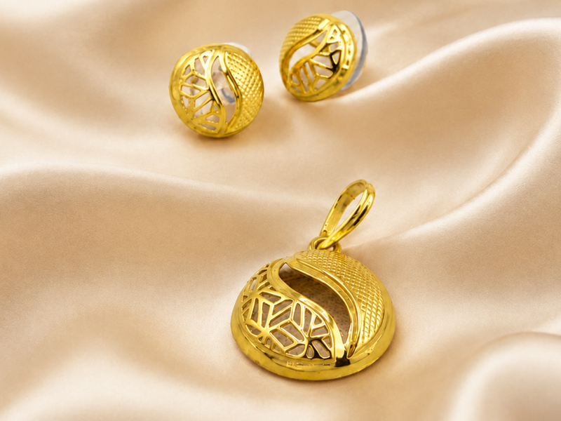 Golden Dome Mesh Pendant & Stud Set