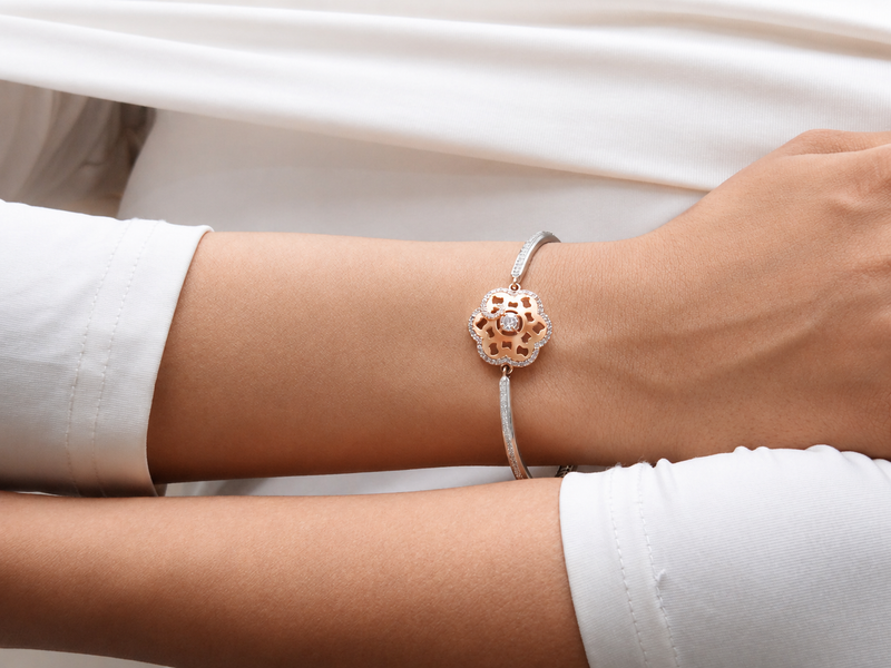 Silver Bracelet with Rose Gold Clover Medallion – view 3