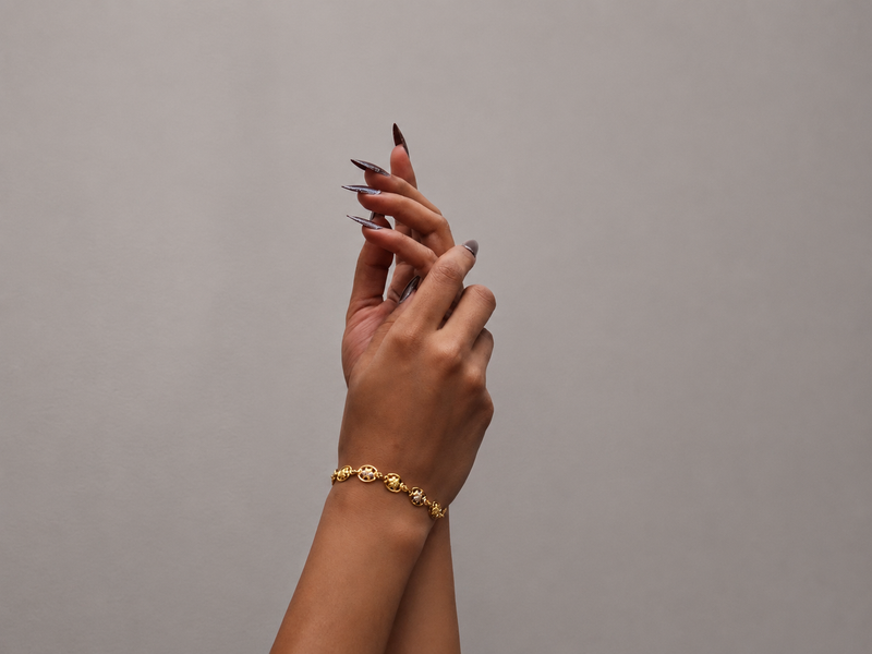 Golden Floral Disc Link Bracelet – view 4