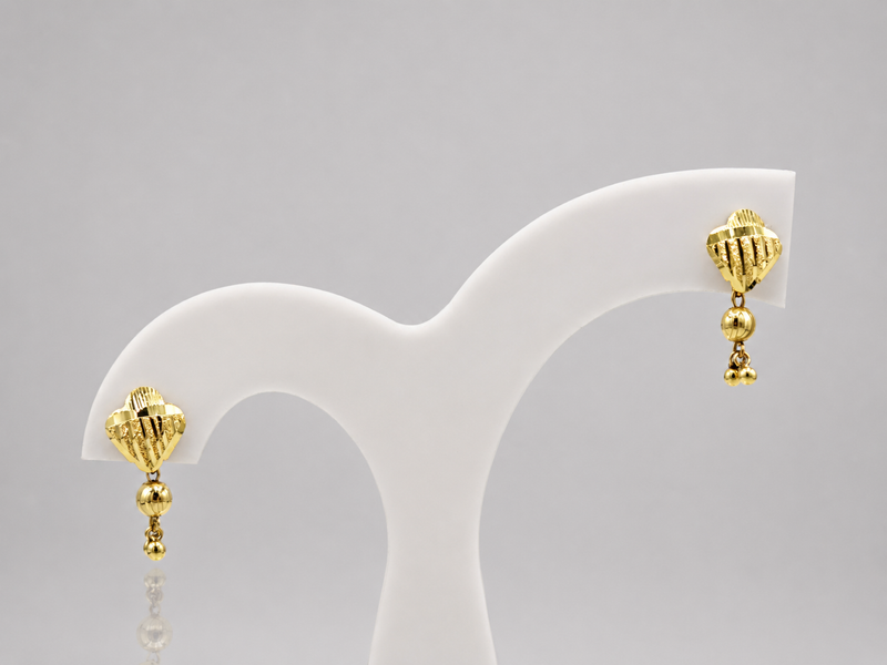 Golden Shell Fan Bead Drop Earrings