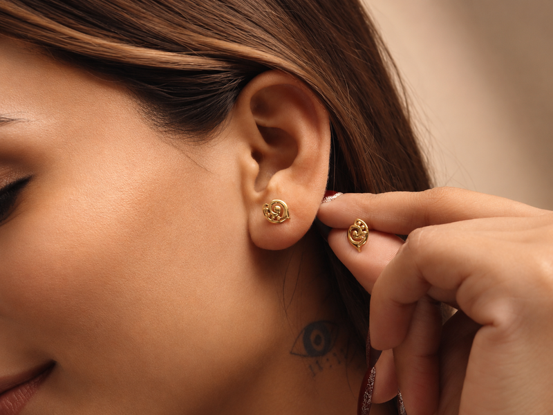 Golden Swirl Paisley Studs – view 3