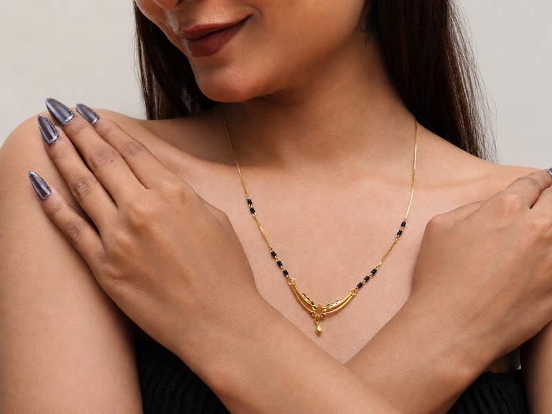 Golden Leaf Bar Drop Mangalsutra – view 3