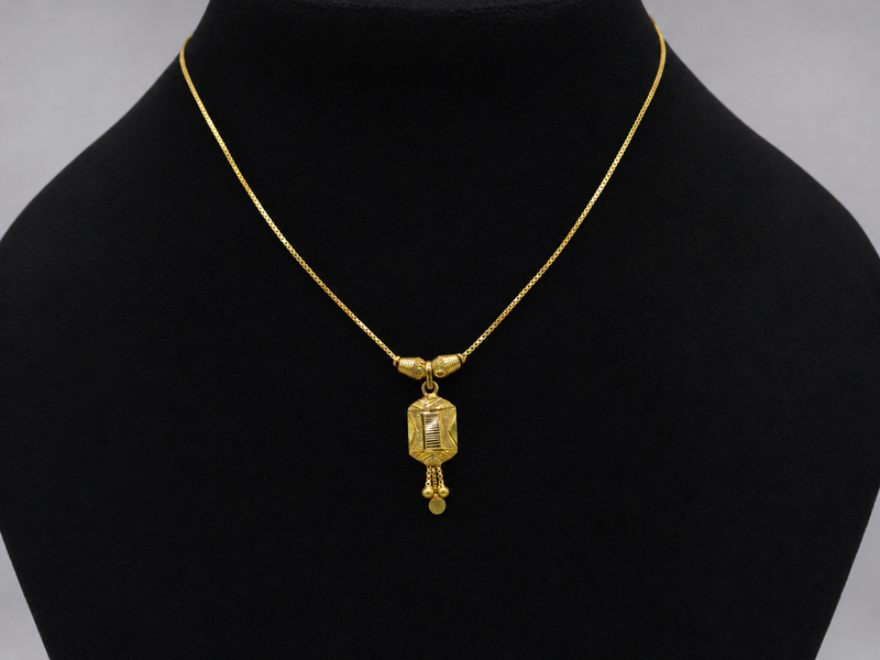 Golden Filigree Barrel Pendant Mangalsutra – view 3